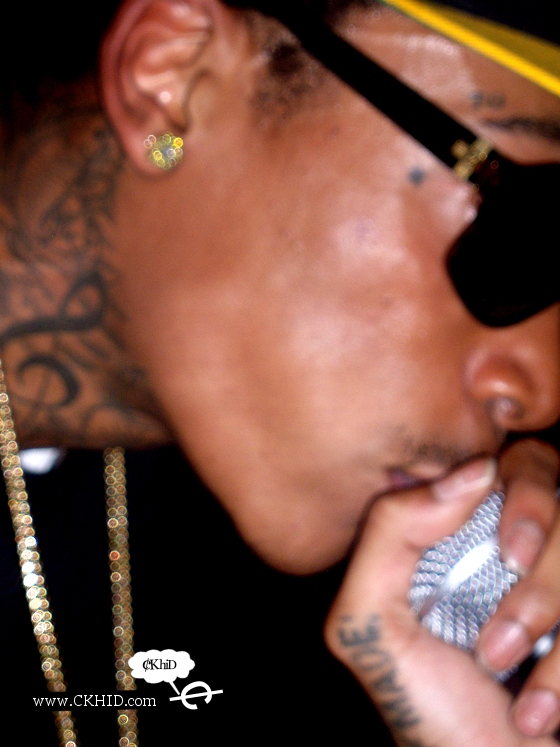 Wiz Khalifa Kisses the Mic
