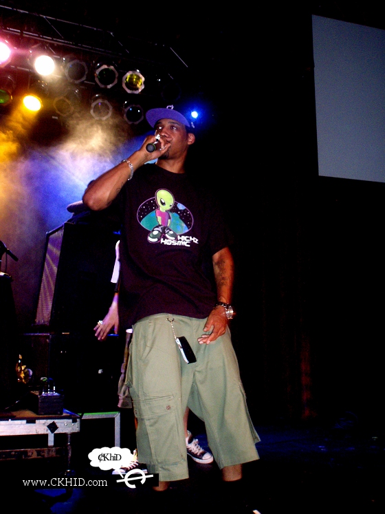 Kev The Hustler Raps with Wiz Khalifa During Show