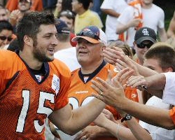 Tim Tebow & Denver Broncos Lose, Now Who&prime;s Worlds Most Popular Athelete