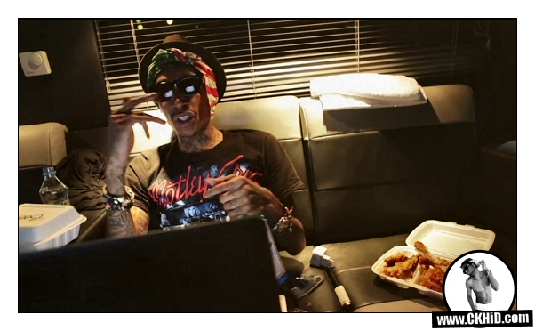 Wiz Khalifa Performs Runway Freestyle Verse