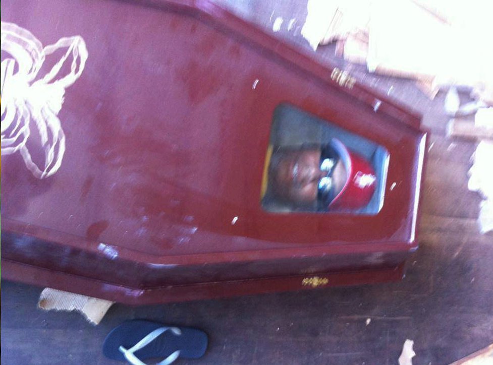 MC Daleste Inside of his Casket Box Before Being Laid To Rest (Velorio Photos)