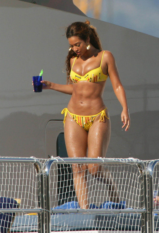 Beyonce Bikini Pics